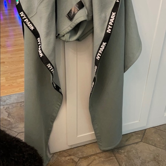 Ivy park jacket - Picture 2 of 5